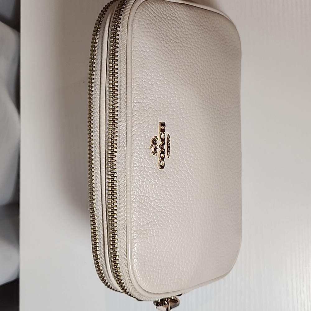 Coach Anna Fold-over Clutch Crossbody And Camera Bag With Strap - Picture 15 of 17